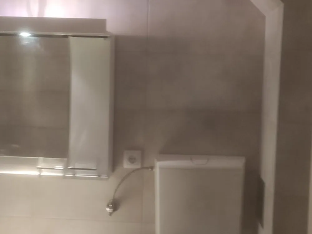 Spušteni plafon u kupatilu